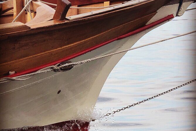 One-day tour on a vintage cruise in Tavolara and Molara - Boarding at Sailing San Paolowave (Loiri Porto San Paolo)